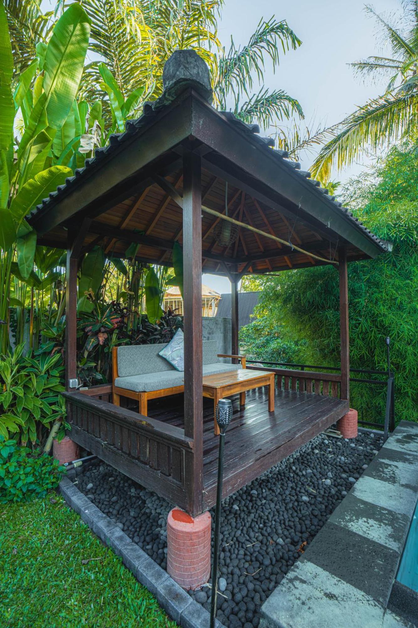 Rumanero Bunglows Ubud Exterior foto